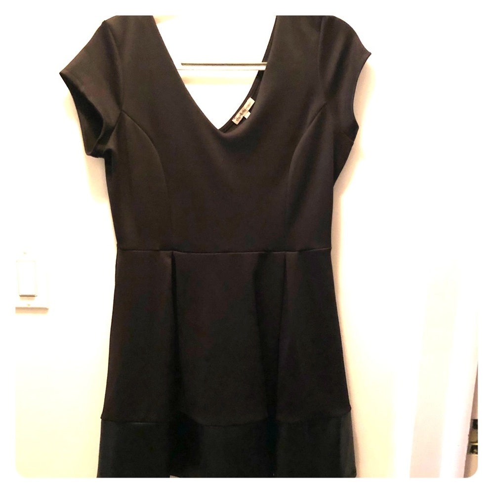 Black Short Sleeve Skater Dress